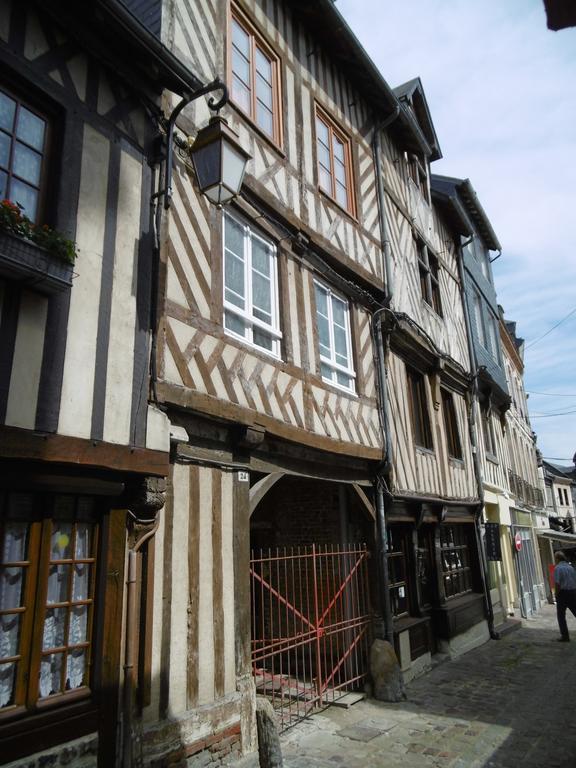 Le Clocher Sainte Catherine Lägenhet Honfleur Rum bild